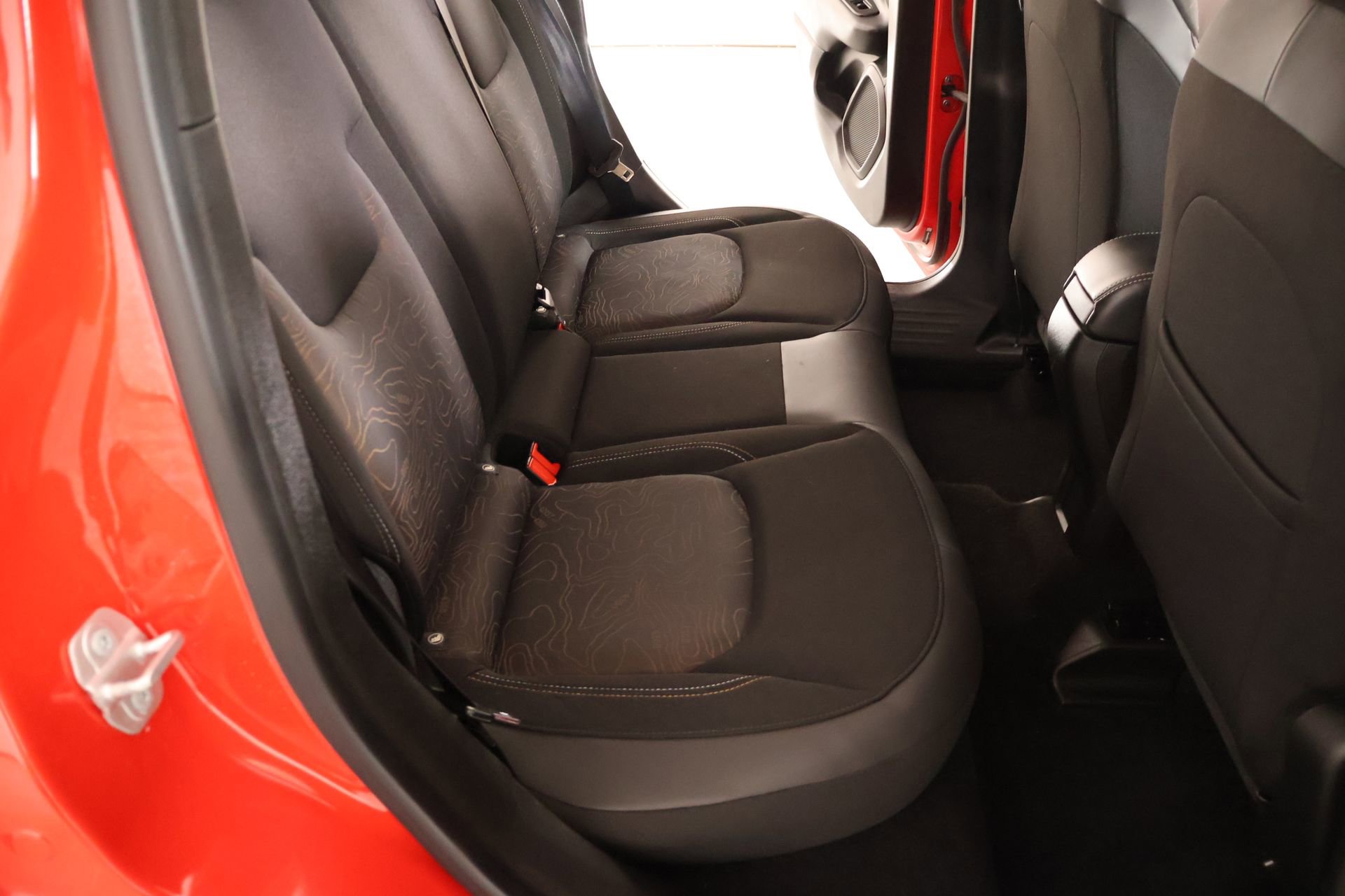 Used 2023 Jeep Renegade Latitude AWD/4WD image 15