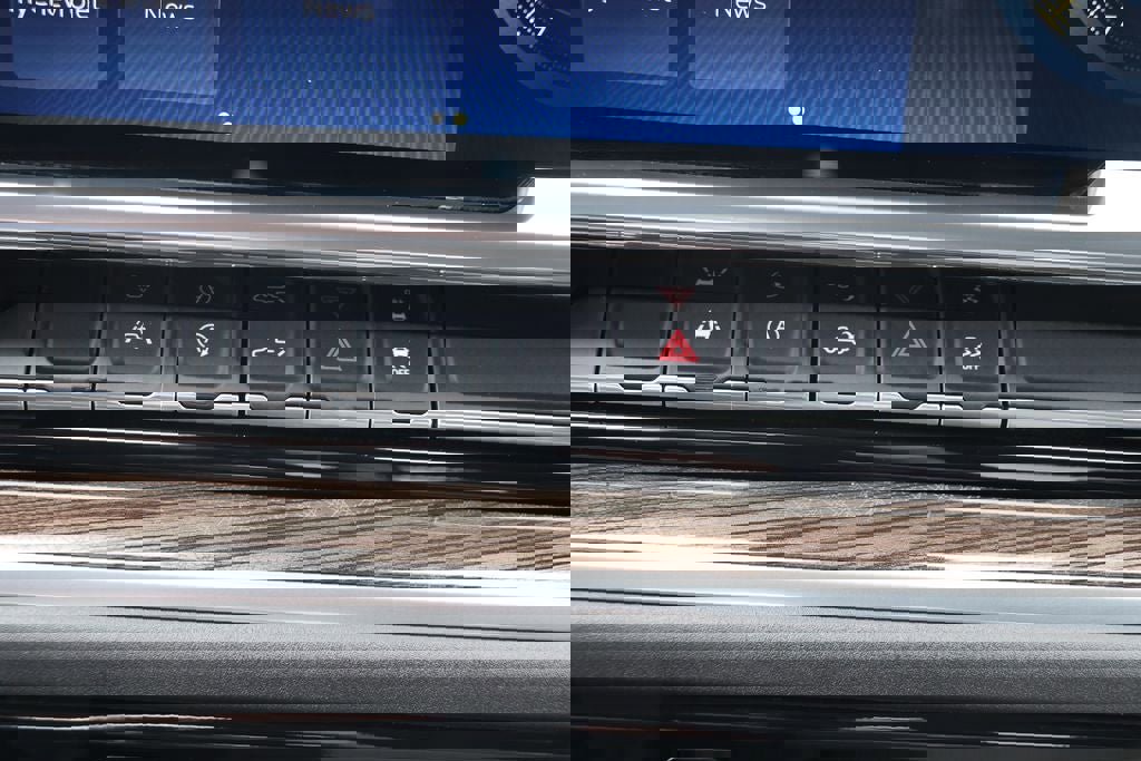 Used 2022 Chevrolet Silverado 1500 LT image 22