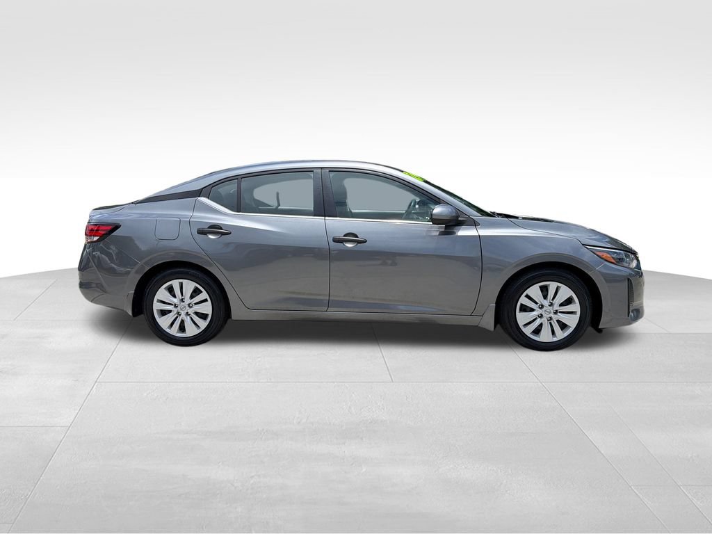 Used 2024 Nissan Sentra S FWD image 9