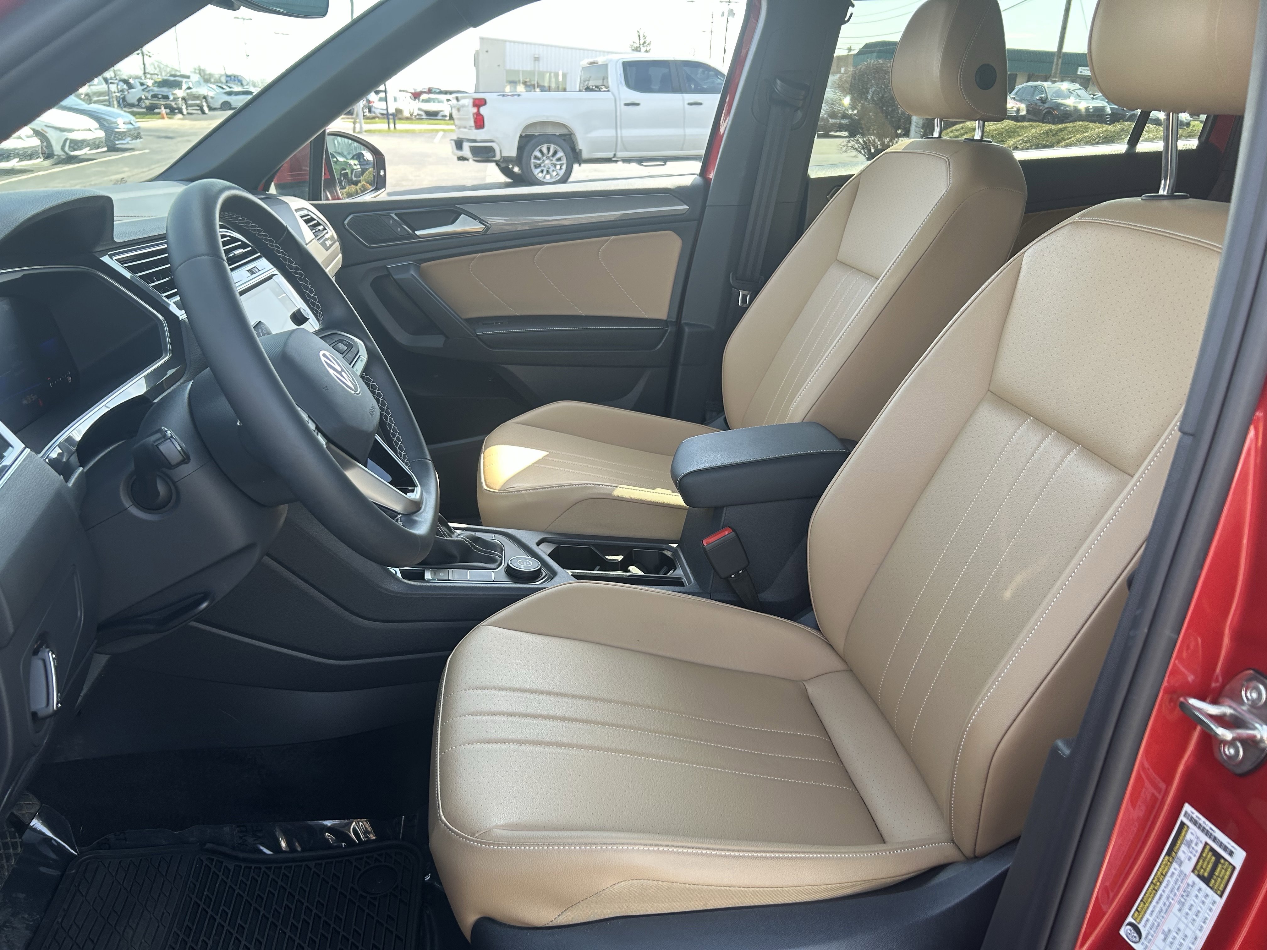 Certified 2023 Volkswagen Tiguan SE image 22