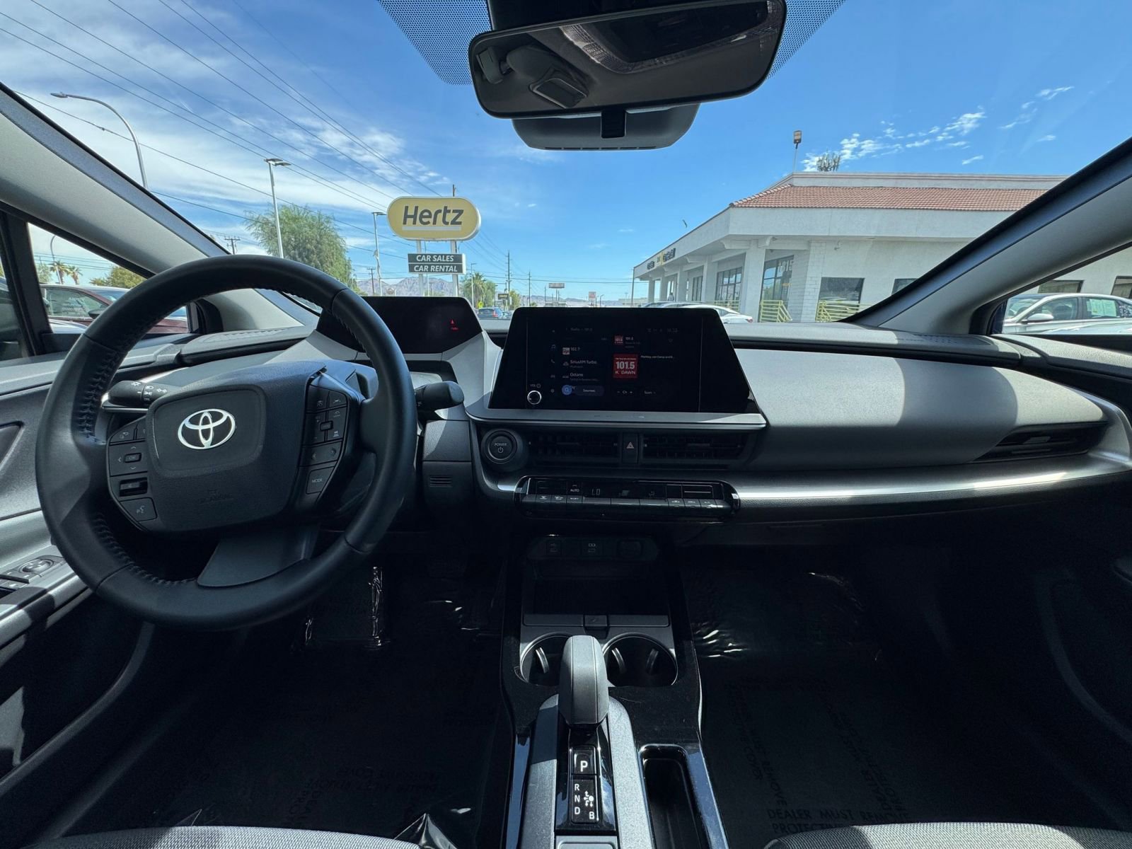 Used 2025 Toyota Prius LE image 31