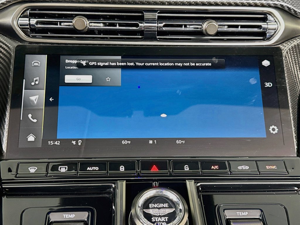 Used 2026 Aston Martin V8 Vantage Convertible RWD image 13