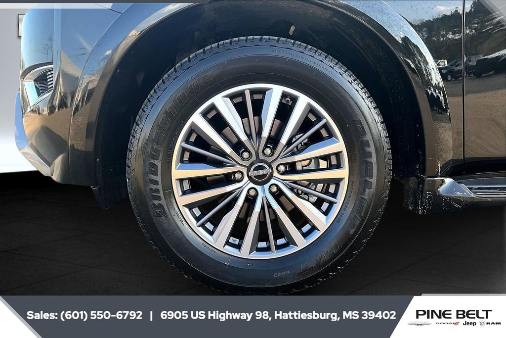 Used 2024 Nissan Armada SL w/ Captain's Chairs Package image 7