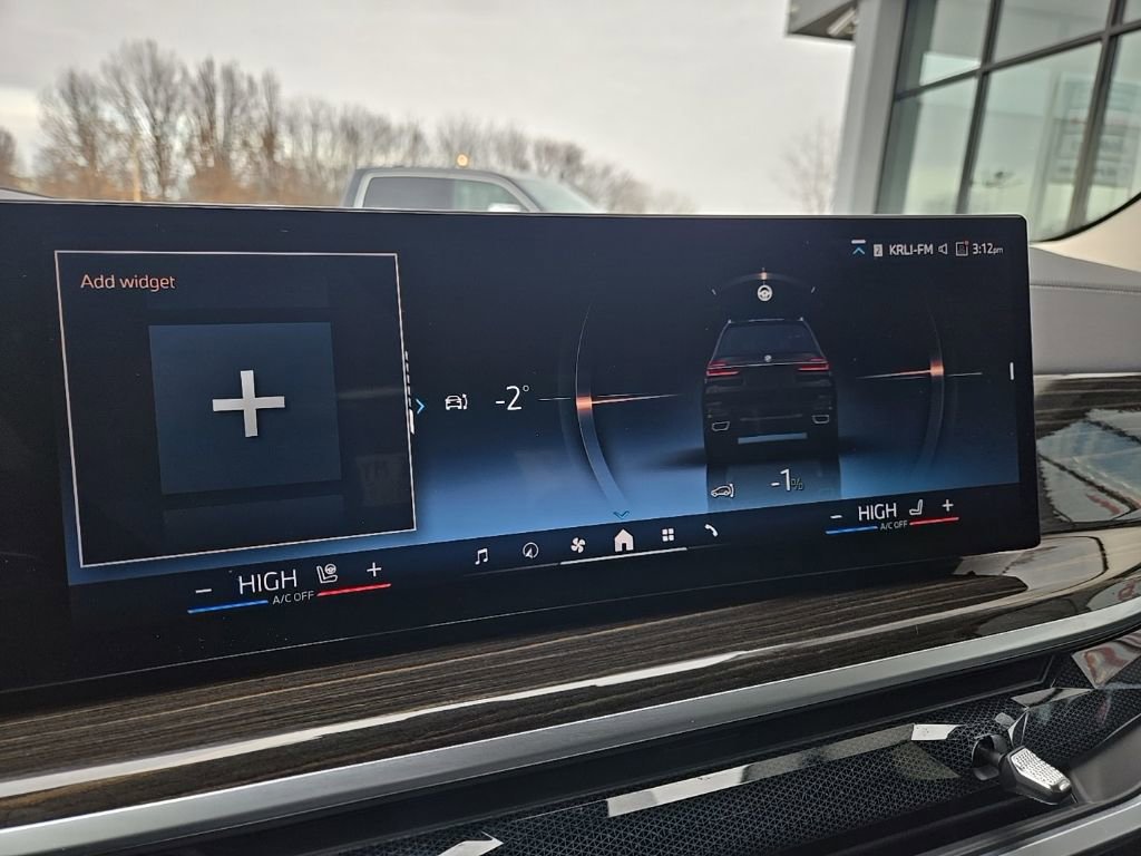 Used 2024 BMW X7 xDrive40i w/ Climate Comfort Package image 50