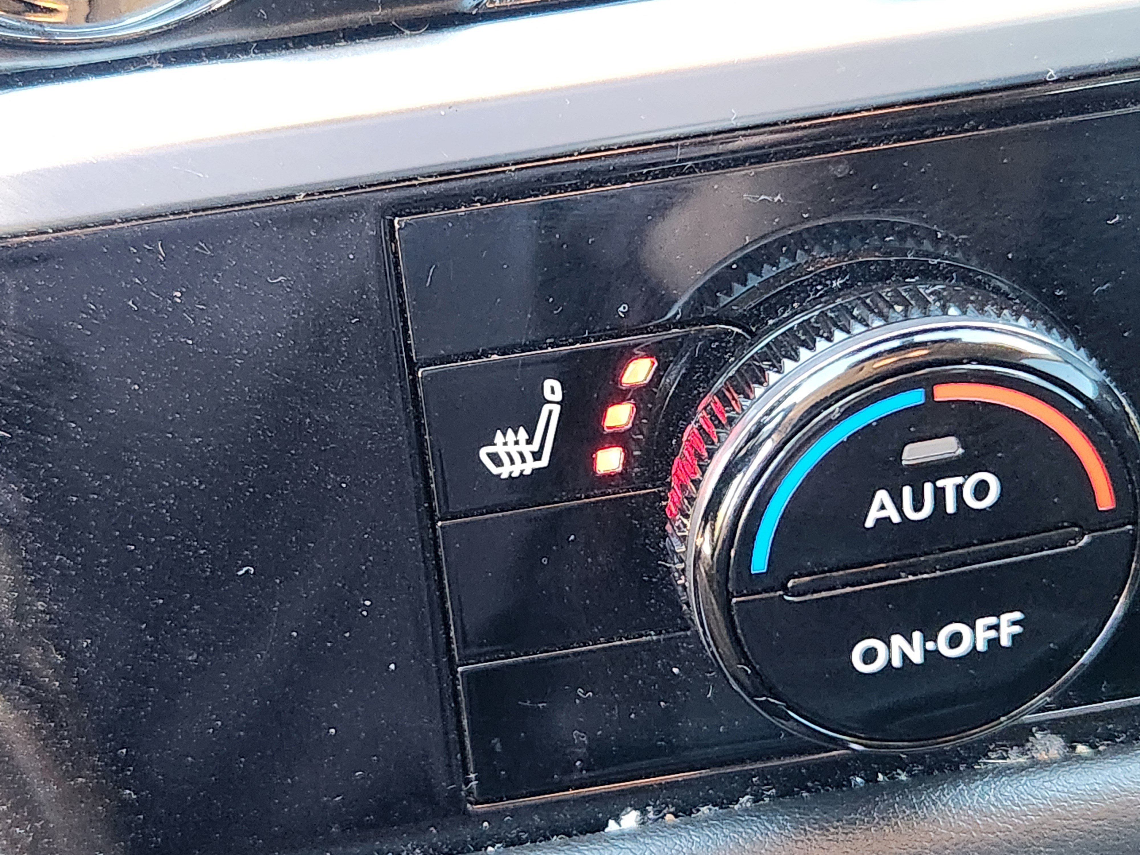 Used 2024 Nissan Pathfinder SV AWD/4WD image 13