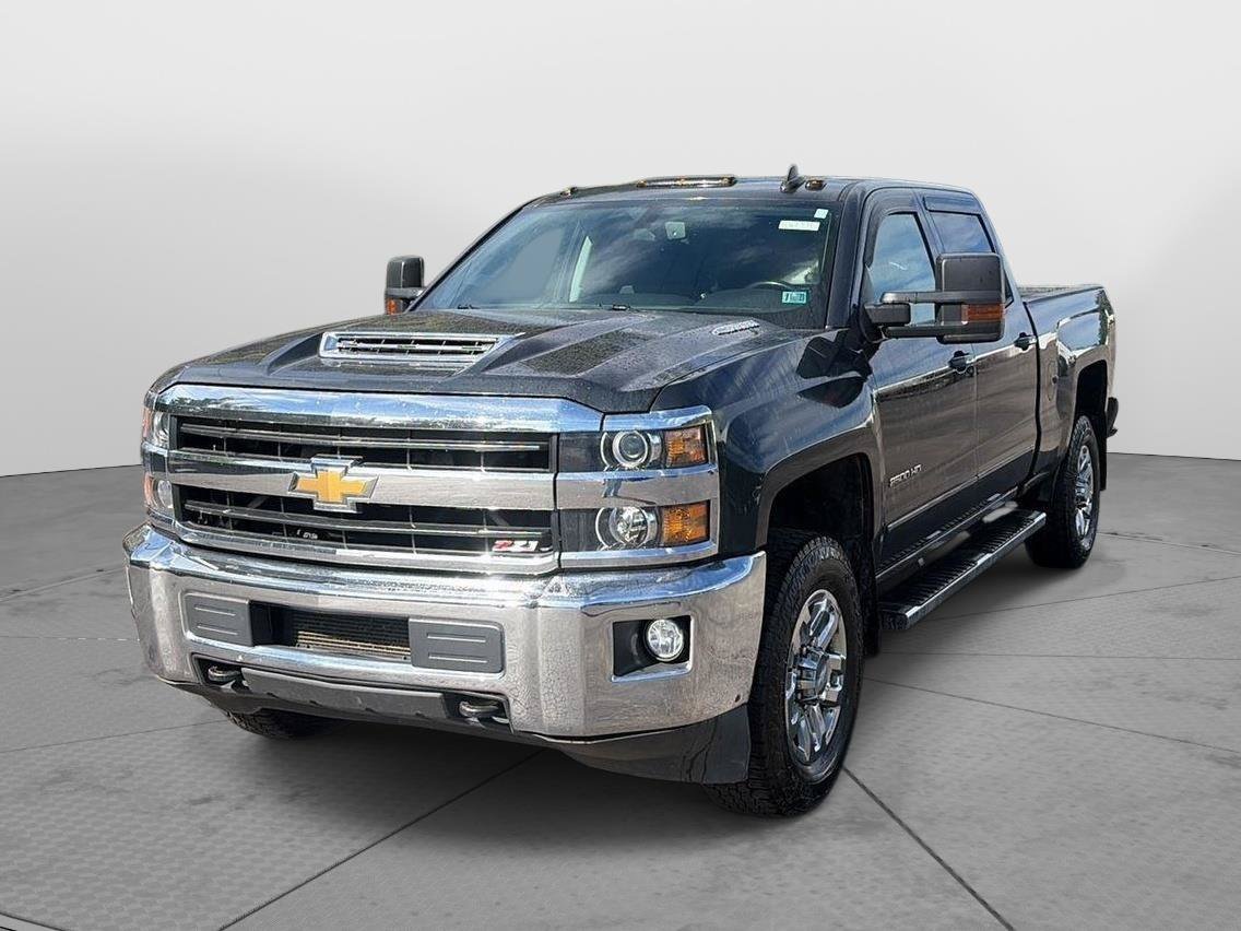 Used 2019 Chevrolet Silverado 2500 LT w/ LT Convenience Package AWD/4WD image 3