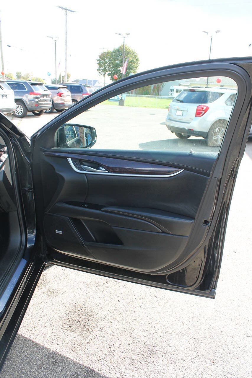 Used 2017 Cadillac XTS Luxury image 20