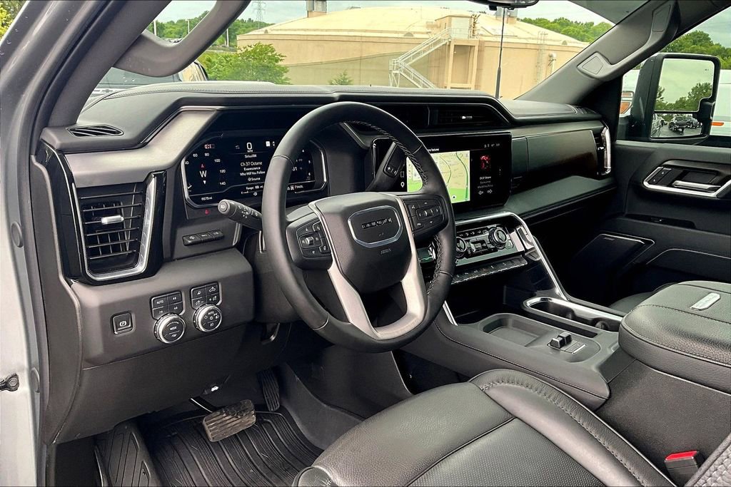 Used 2025 GMC Sierra 3500 Denali w/ Denali Reserve Package AWD/4WD image 20