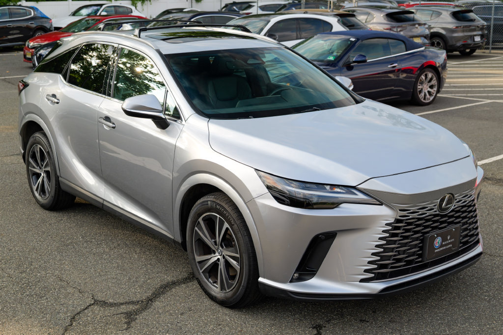Used 2023 Lexus RX 350 Premium w/ Accessory Package AWD/4WD image 9