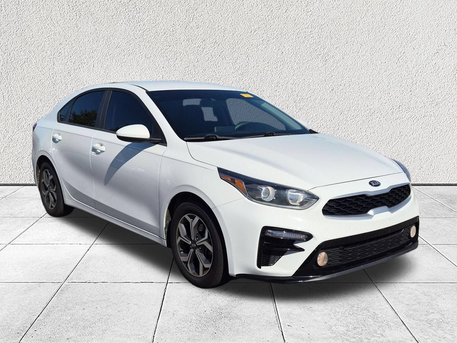 Used 2019 Kia Forte LXS FWD image 1