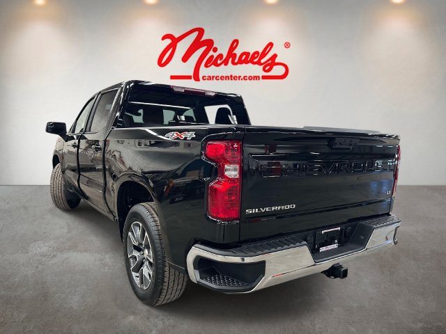 Used 2024 Chevrolet Silverado 1500 LT AWD/4WD image 3