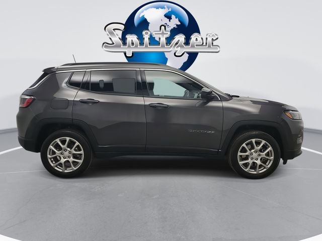 Used 2024 Jeep Compass Latitude image 12