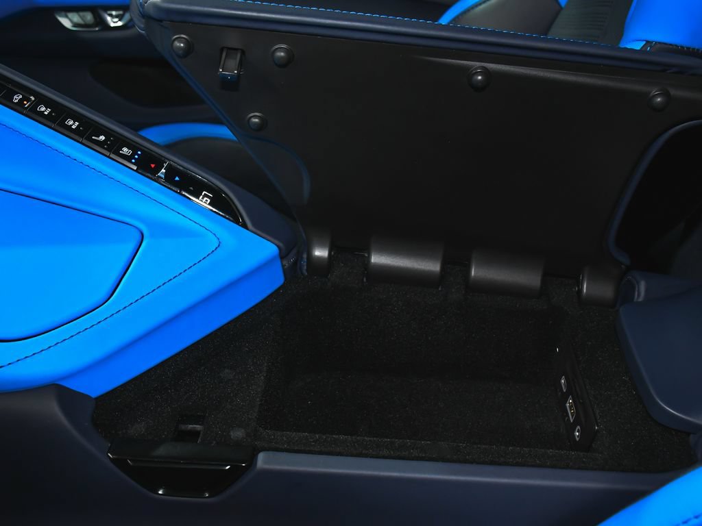 Used 2023 Chevrolet Corvette Stingray Premium Cpe w/ Body-Color Dual Roof Package RWD image 43