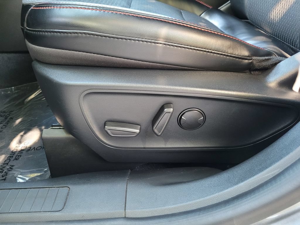 Used 2024 Ford Escape ST-Line Select AWD/4WD image 13