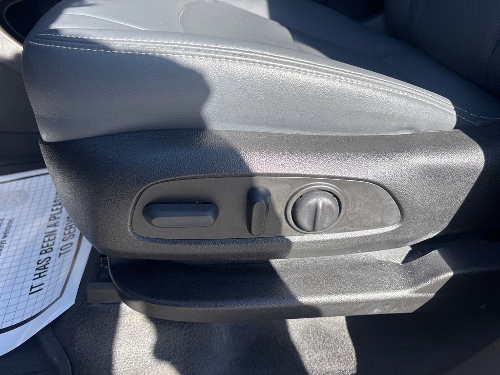 Used 2024 Buick Enclave Essence w/ Experience Buick Package image 15