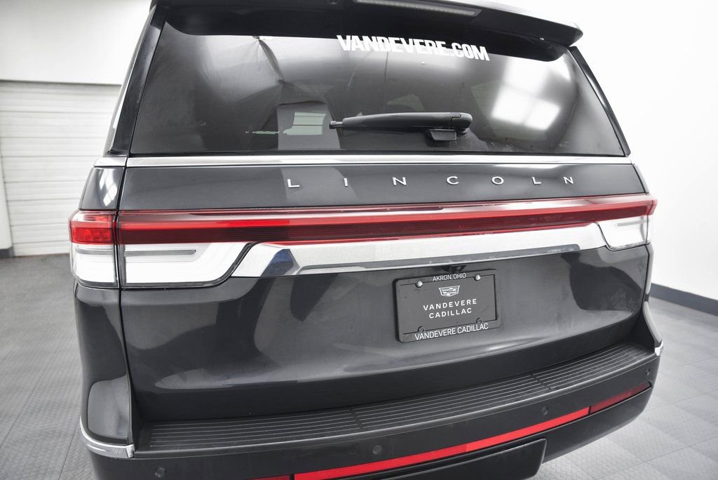 Used 2023 Lincoln Navigator Reserve image 6
