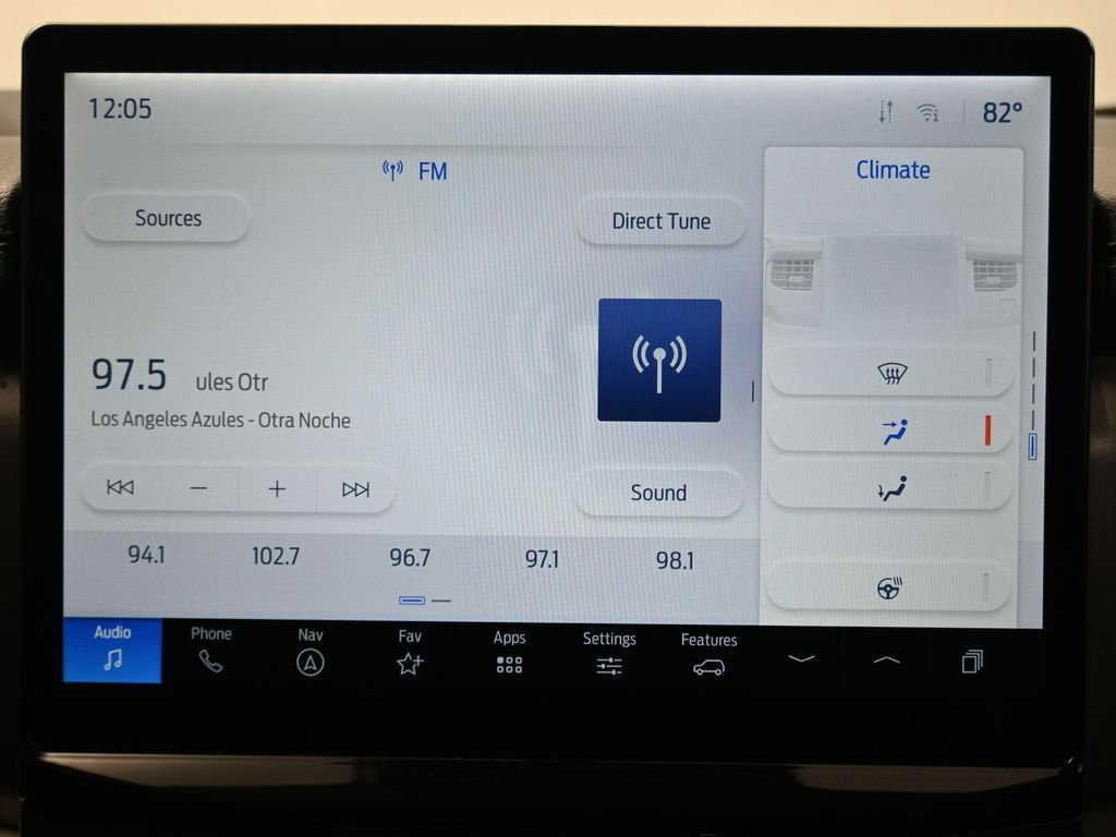 Used 2022 Ford Expedition XLT image 23