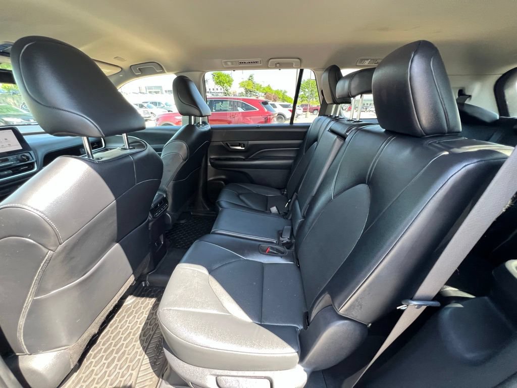 Used 2024 Toyota Grand Highlander AWD image 22