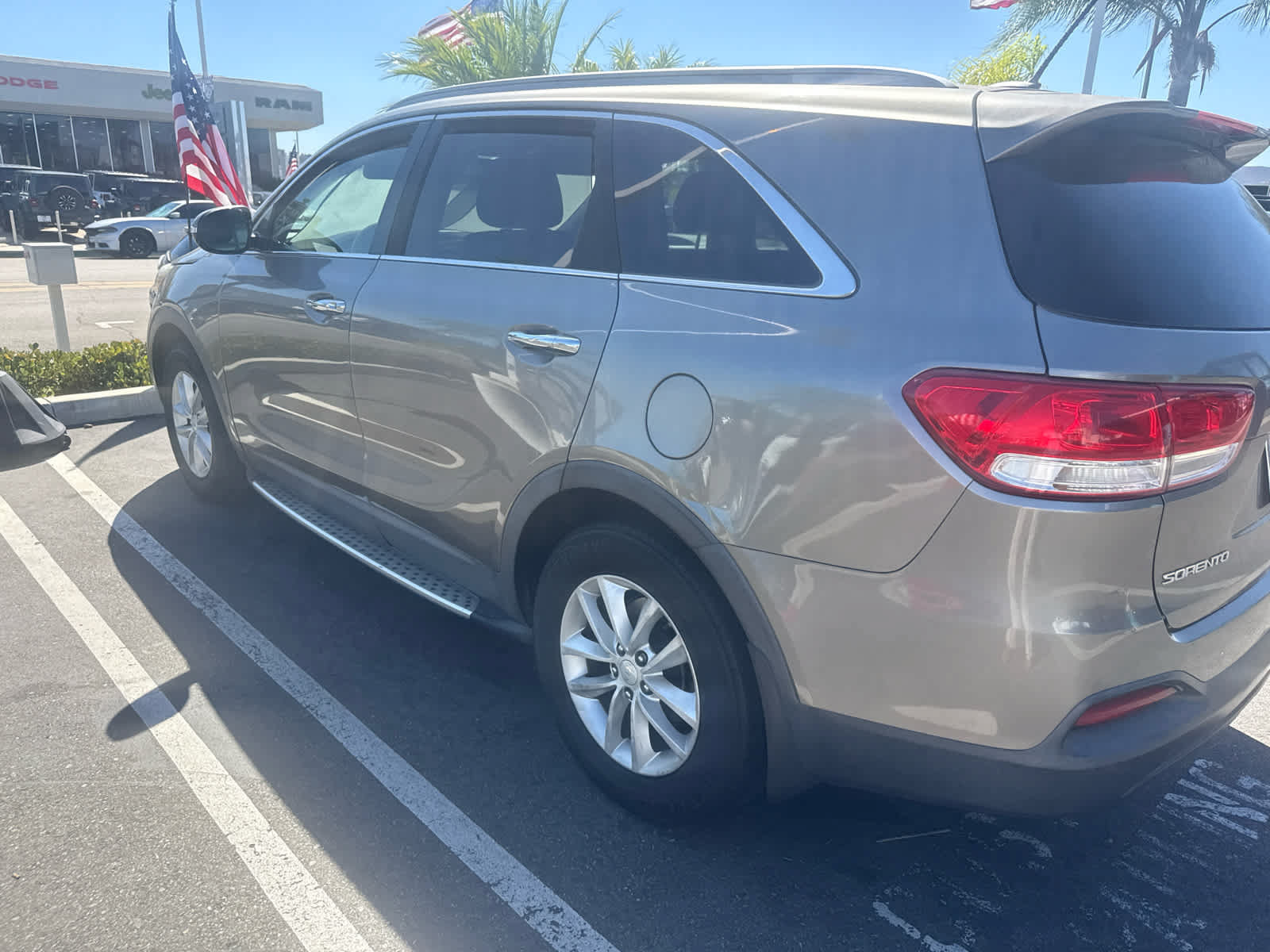 Used 2016 Kia Sorento FWD image 4