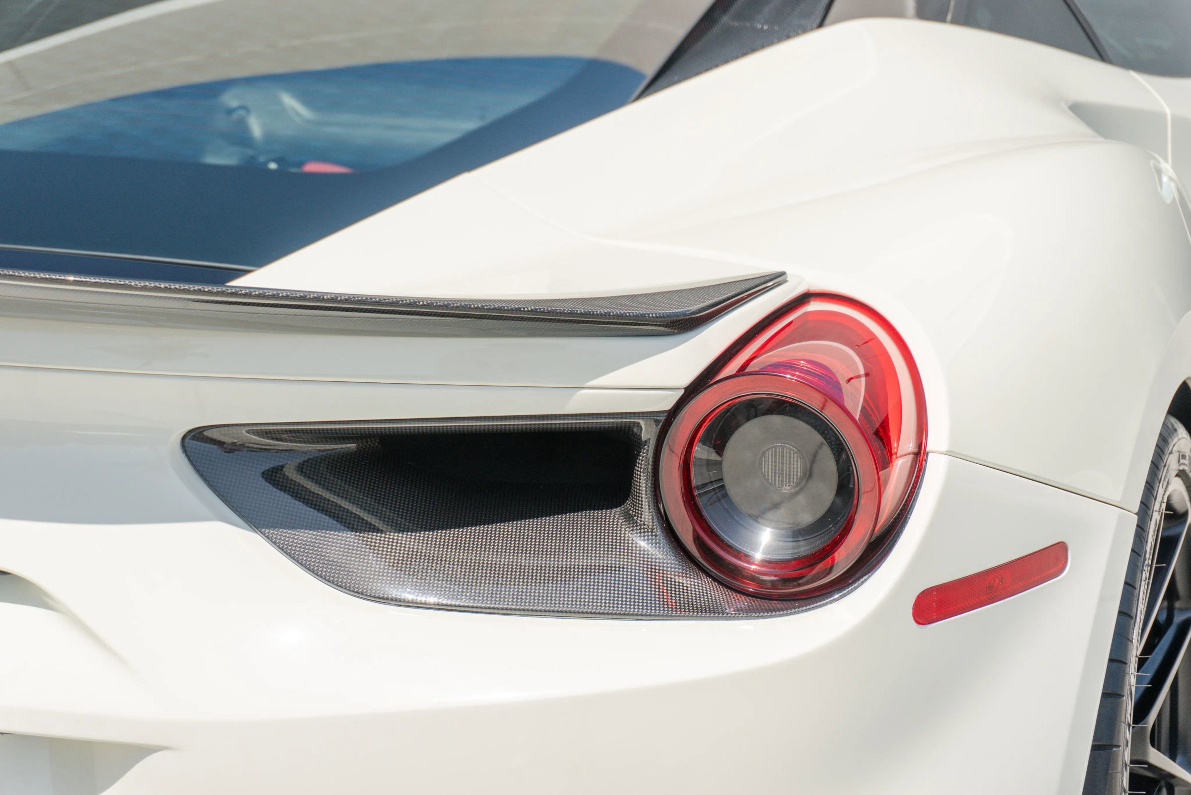Used 2018 Ferrari 488 GTB RWD image 46