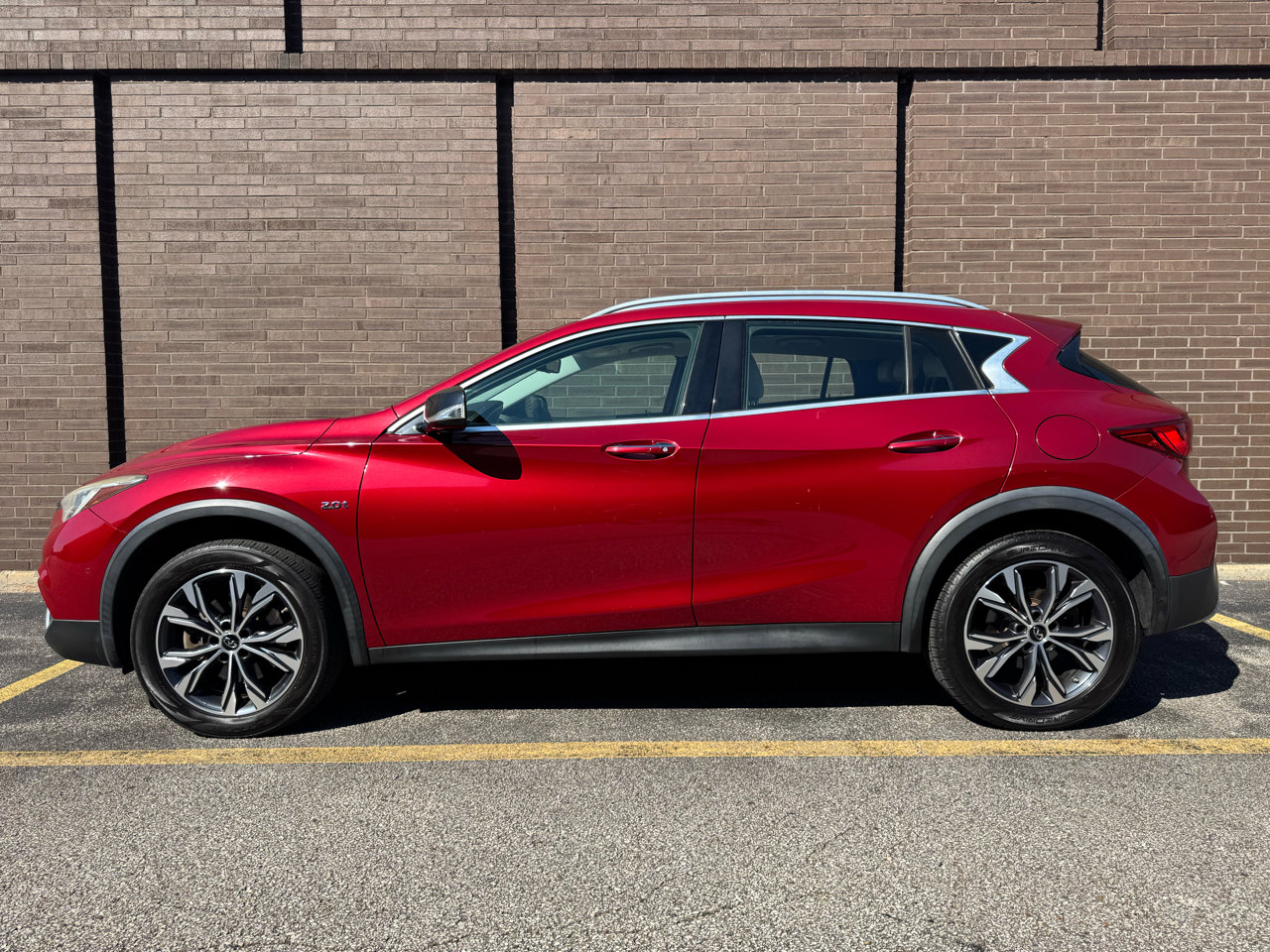 Used 2018 INFINITI QX30 Premium w/ Navigation Package image 27