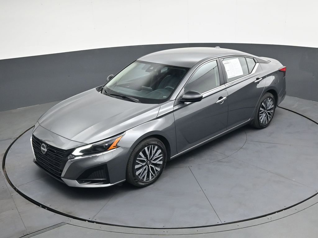 Used 2025 Nissan Altima 2.5 SV image 35