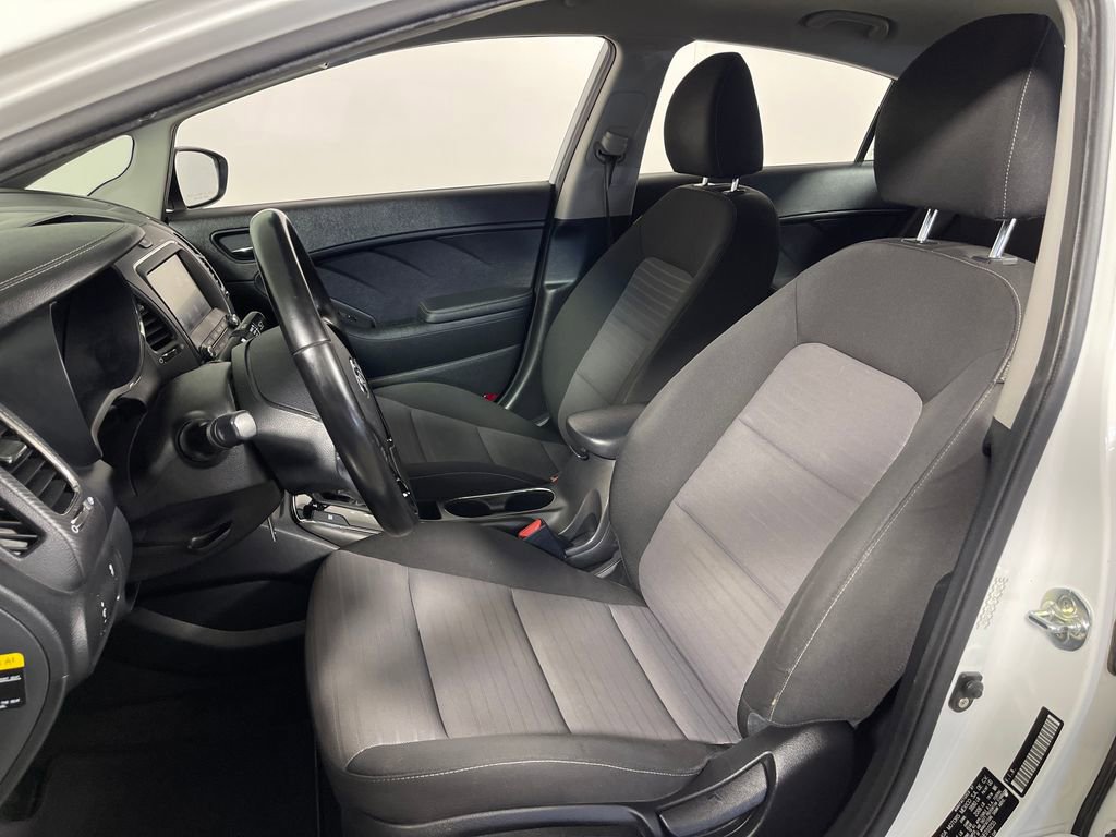Used 2017 Kia Forte S image 12