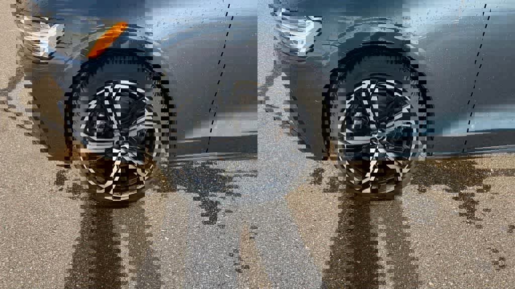 Used 2023 Volvo S60 B5 Plus w/ Climate Package image 10