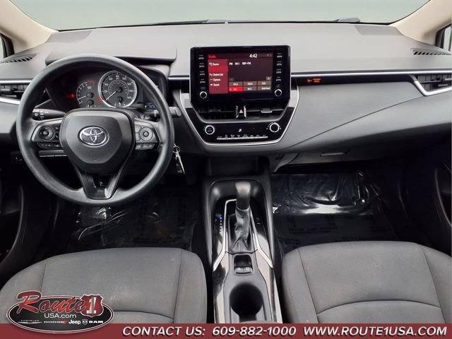 Used 2020 Toyota Corolla LE FWD image 15