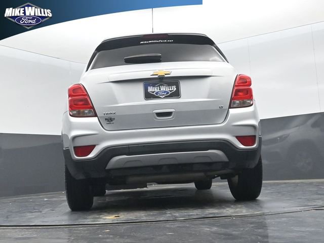 Used 2018 Chevrolet Trax LT w/ LT Convenience Package FWD image 22