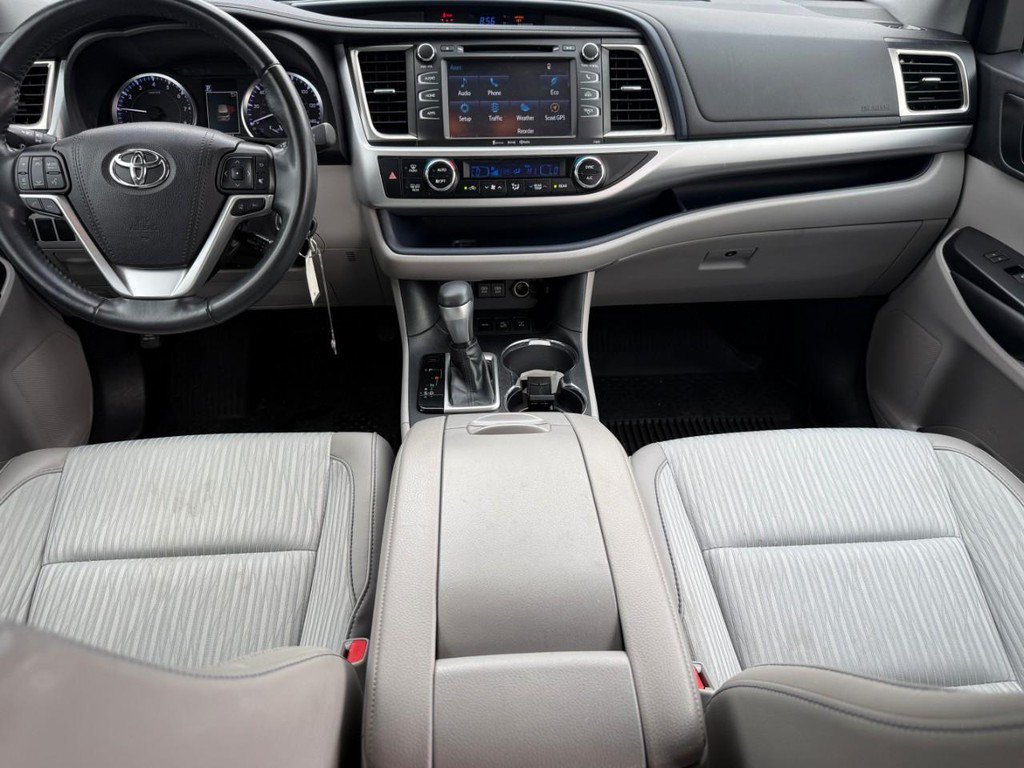 Certified 2019 Toyota Highlander Plus AWD/4WD image 13