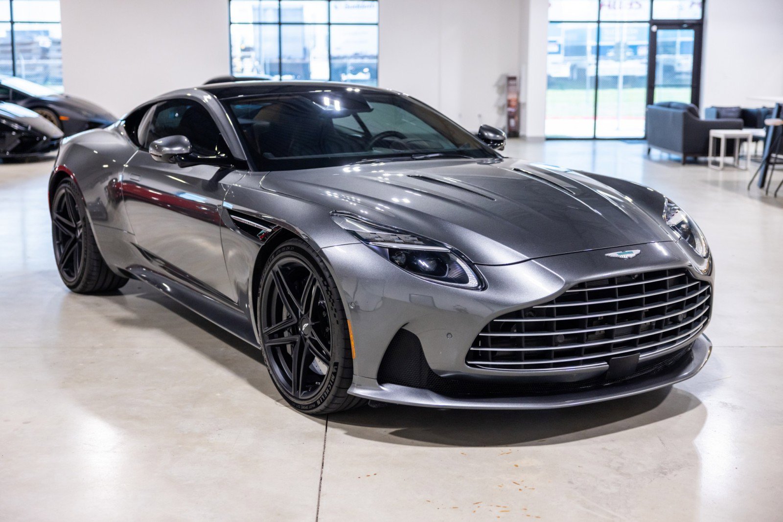 Used 2024 Aston Martin DB12 Coupe image 10