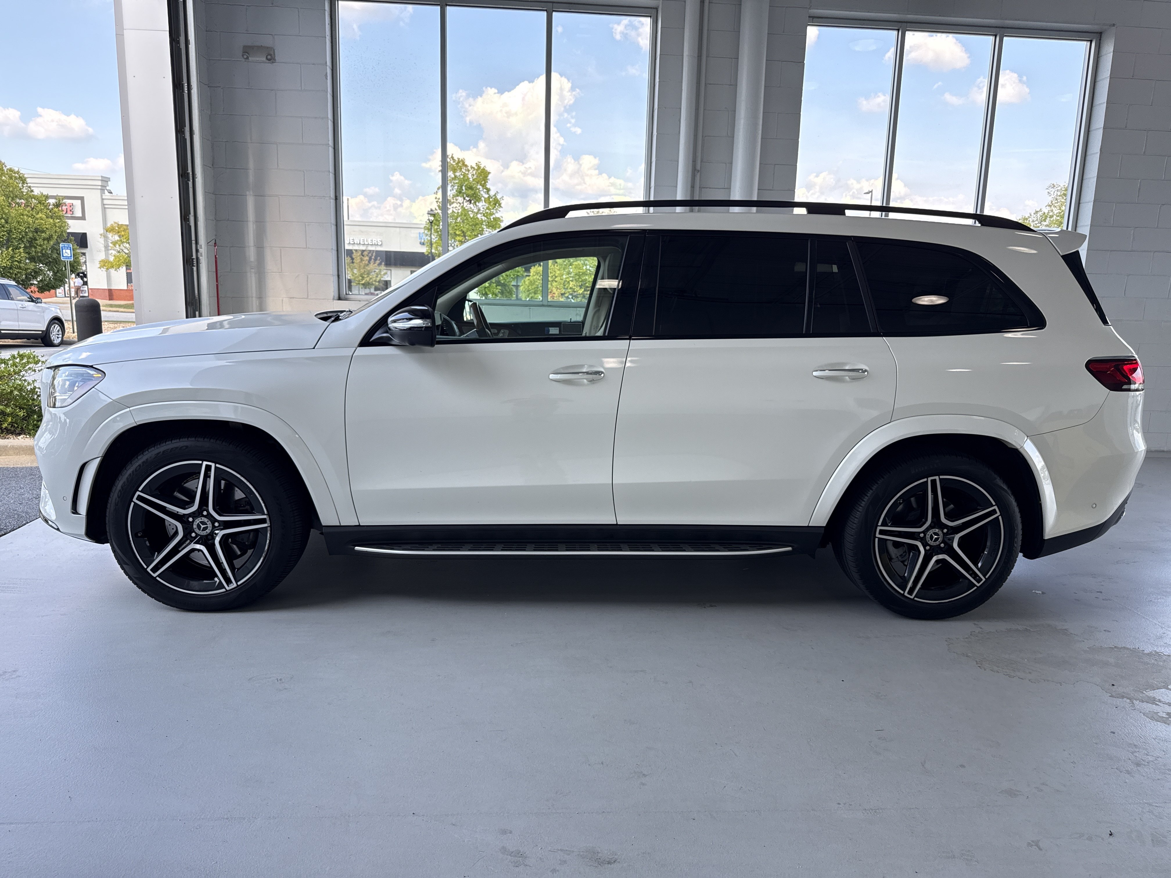 Certified 2022 Mercedes-Benz GLS 450 4MATIC image 14