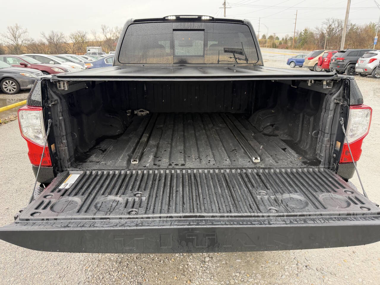 Used 2017 Nissan Titan PRO-4X w/ Pro-4x Convenience Package image 17