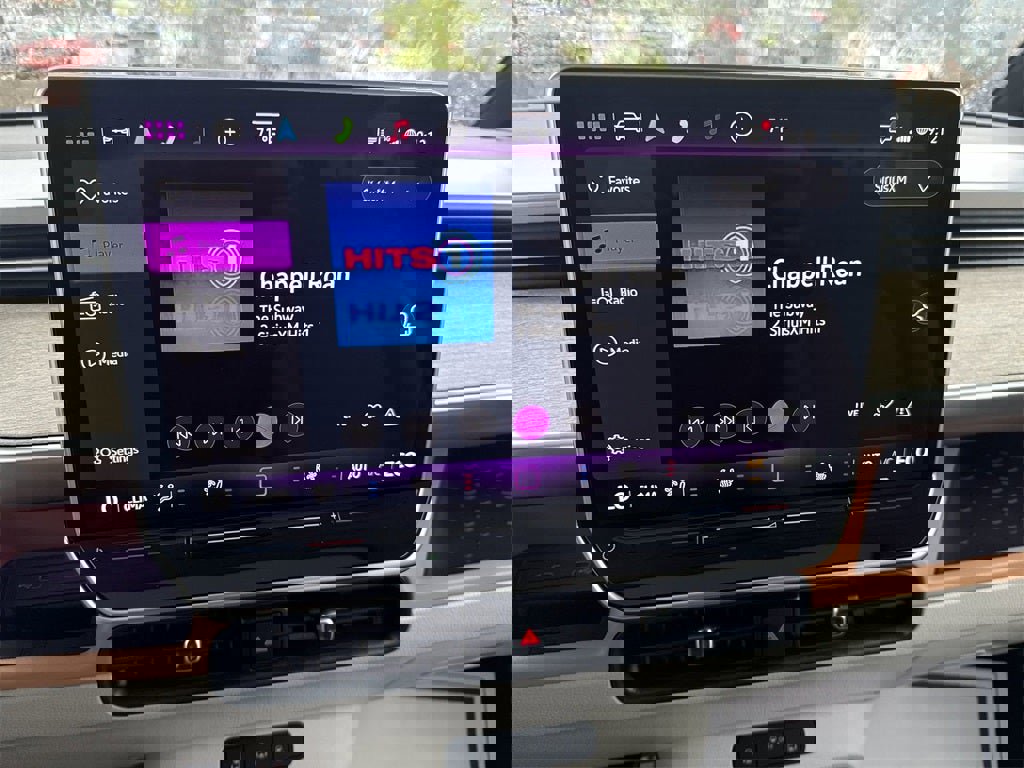 New 2025 Volkswagen ID. Buzz 1st Edition image 14