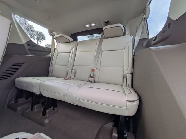 Used 2024 GMC Yukon Denali w/ Denali Reserve Package image 17