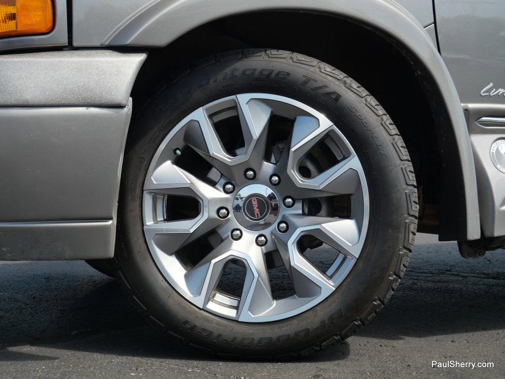 Used 2023 GMC Savana 2500 image 20