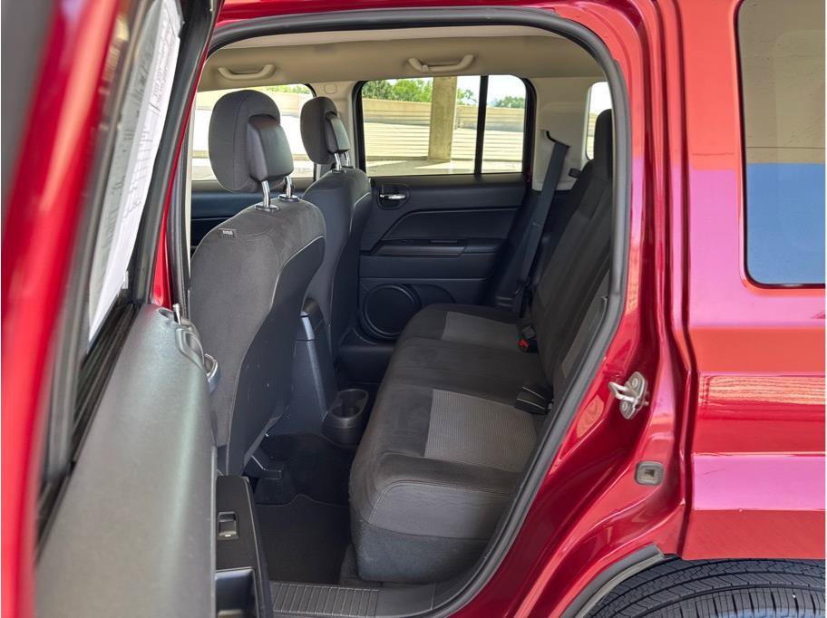 Used 2015 Jeep Patriot Sport w/ Power Value Group AWD/4WD image 11