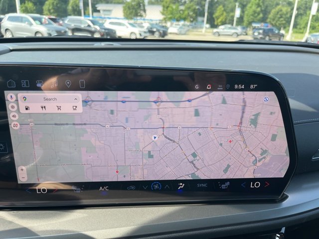 New 2026 Chevrolet Traverse LT w/ Driver Confidence Package image 25