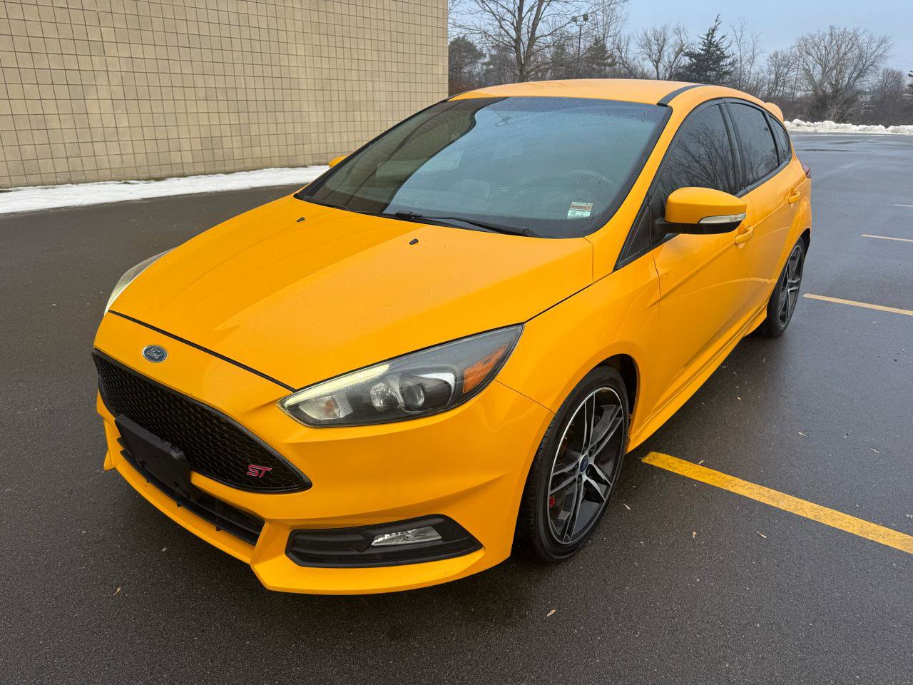 Used 2015 Ford Focus ST w/ Equipment Group 402A FWD image 1