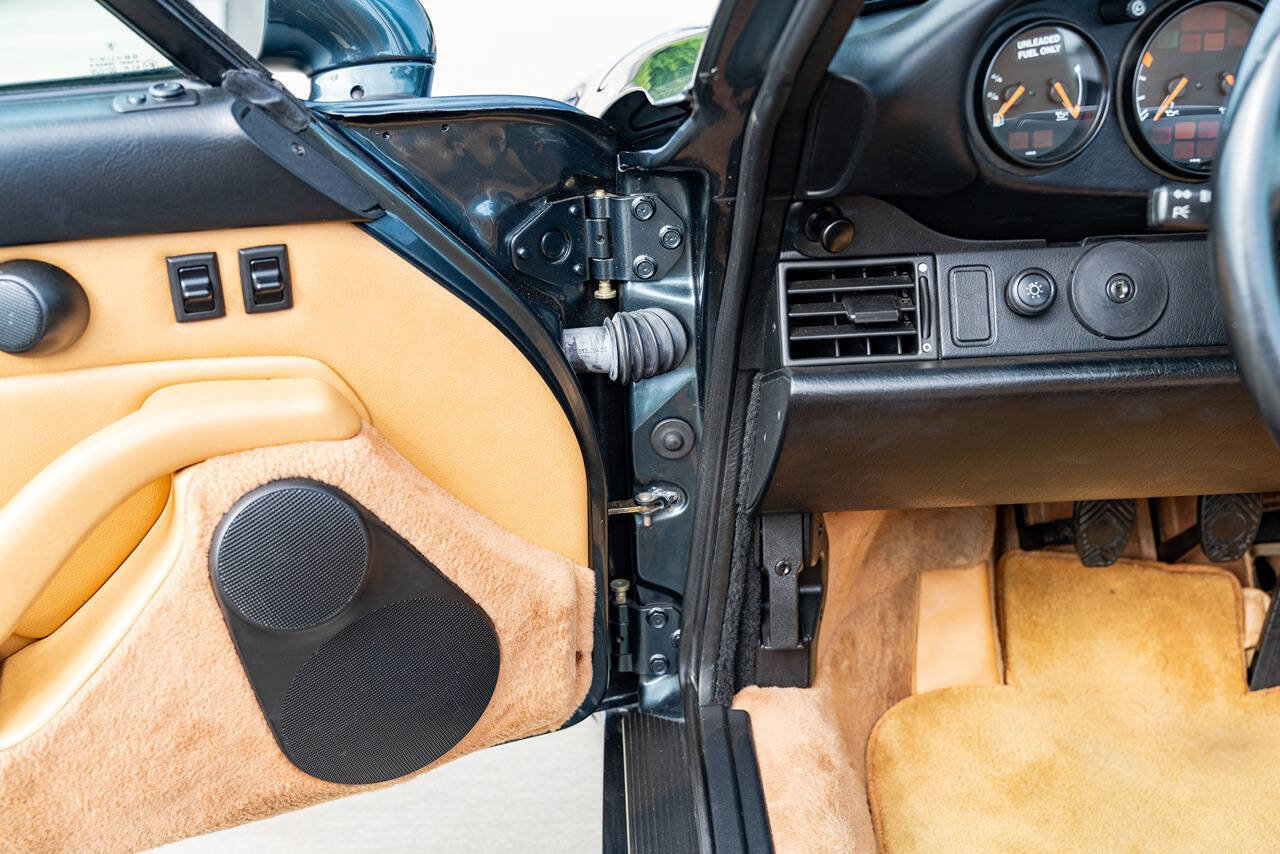 Used 1995 Porsche 911 Cabriolet image 54