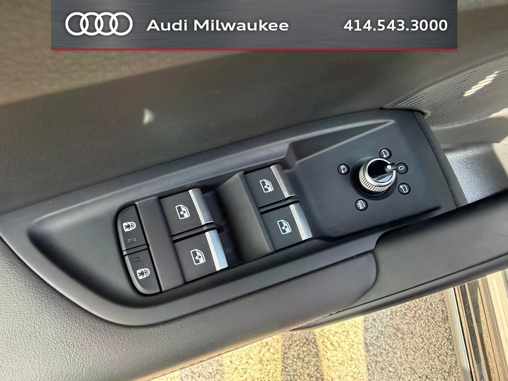 Used 2023 Audi Q5 2.0T Premium Plus w/ Premium Plus Package AWD/4WD image 23