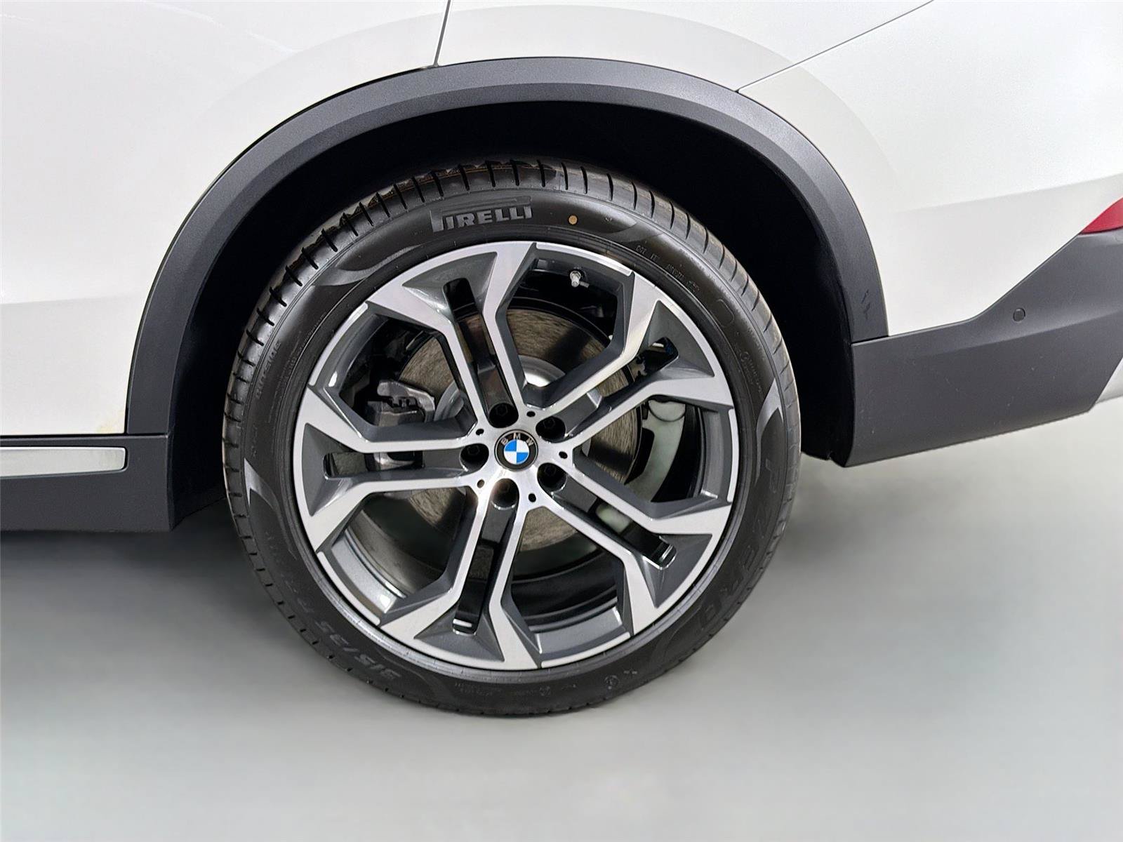 New 2026 BMW X5 xDrive40i w/ Climate Comfort Package AWD/4WD image 30