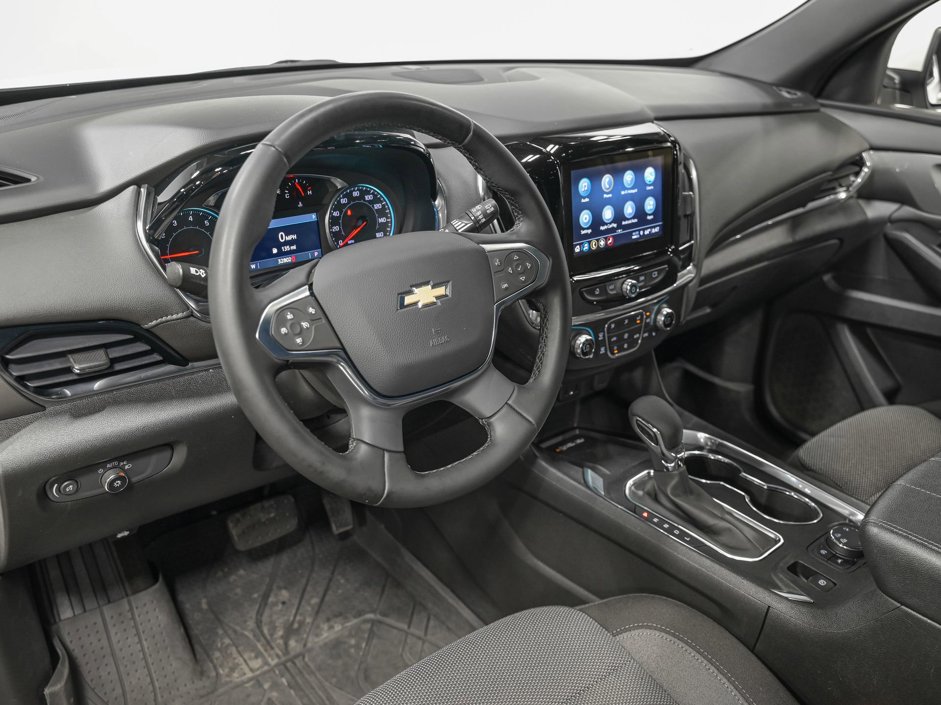 Used 2023 Chevrolet Traverse LT w/ LPO, Floor Liner Package image 15