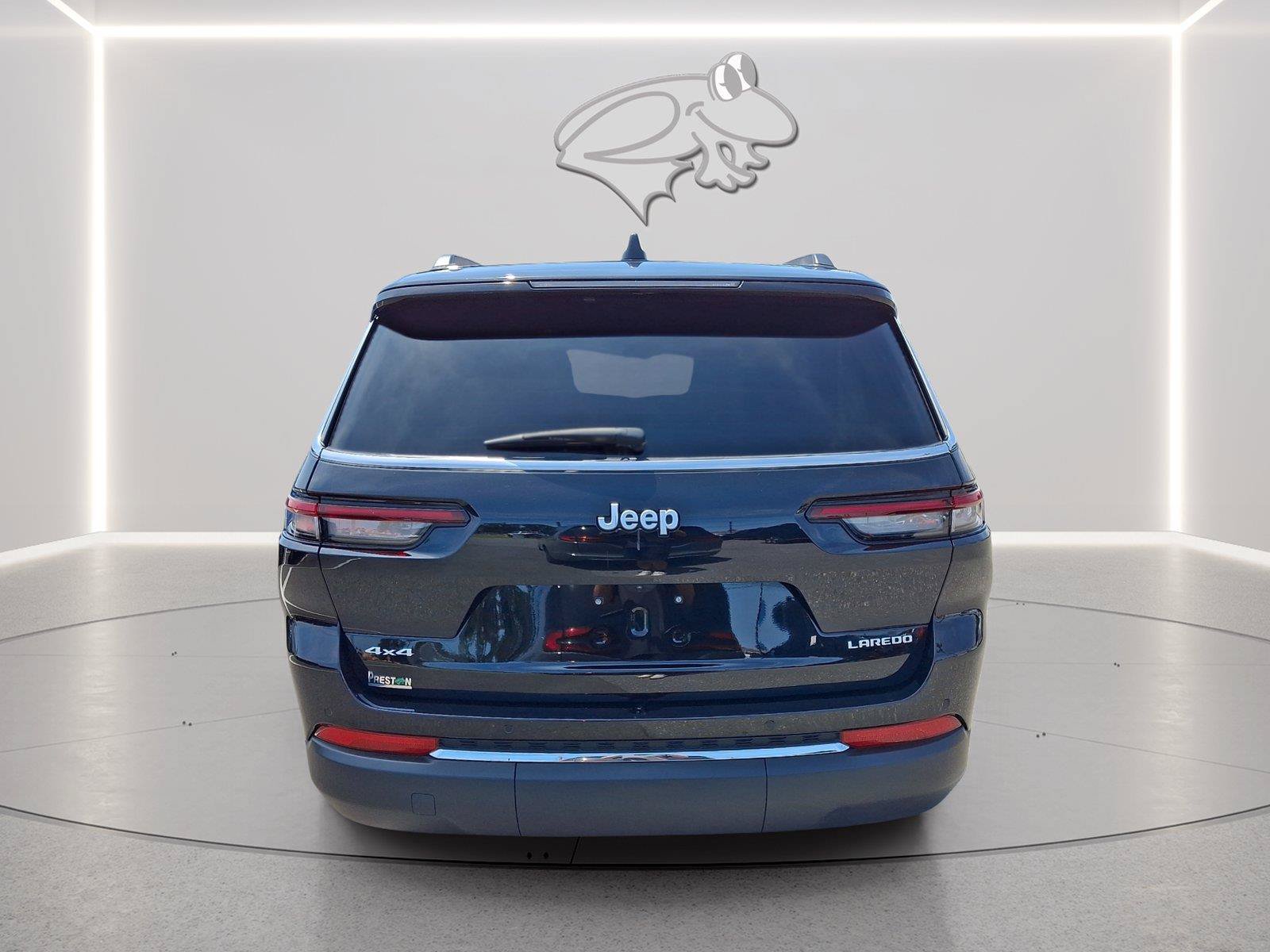Used 2025 Jeep Grand Cherokee L Laredo AWD/4WD image 5