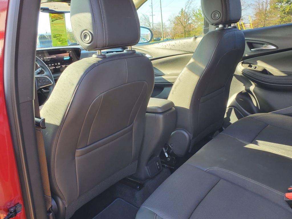 Used 2024 Buick Encore GX Preferred image 19