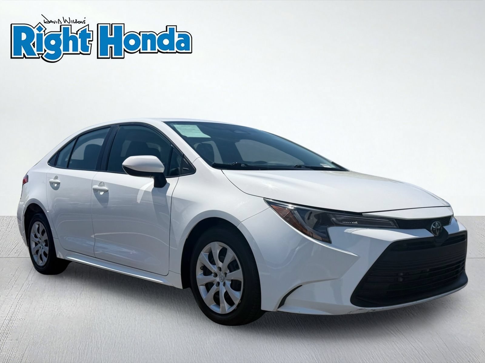 Used 2024 Toyota Corolla LE FWD image 9
