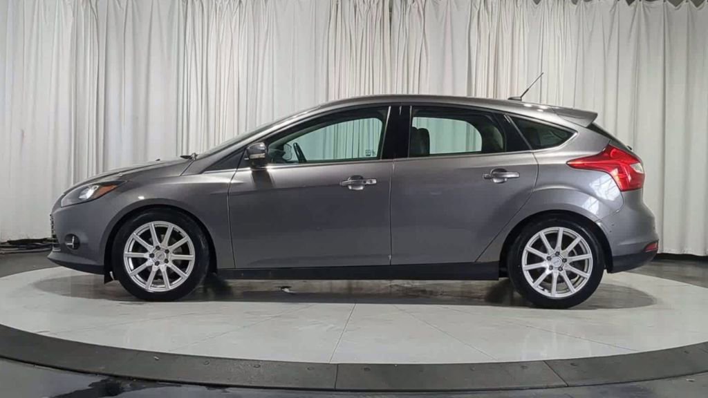 Used 2014 Ford Focus Titanium FWD image 6