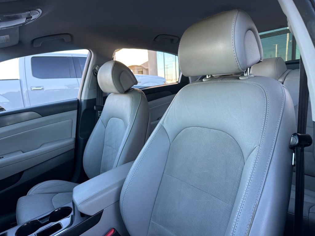 Used 2016 Hyundai Sonata Sport w/ Option Group 02 image 14