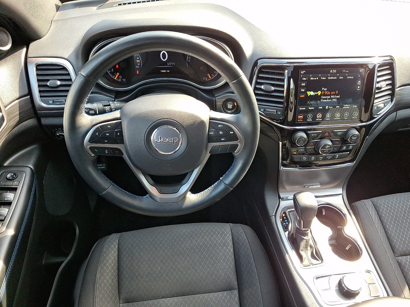 Certified 2019 Jeep Grand Cherokee Laredo AWD/4WD image 11